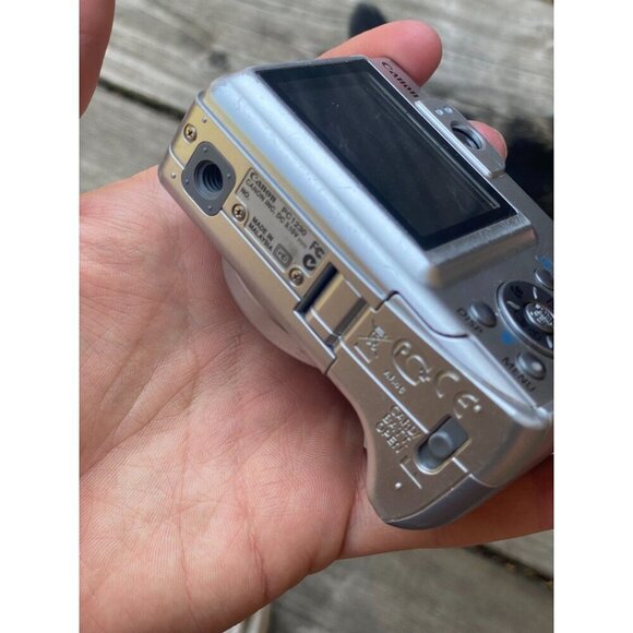 Canon PowerShot A550 Digital Camera UNTESTED 7.1MP 4x Optical Zoom - Picture 3 of 9